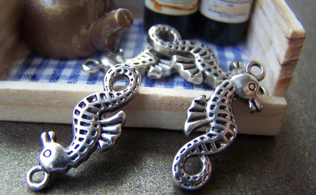 Accessories - 10 Pcs Of Antique Silver Lovely Seahorse Charms 10x24mm A3331