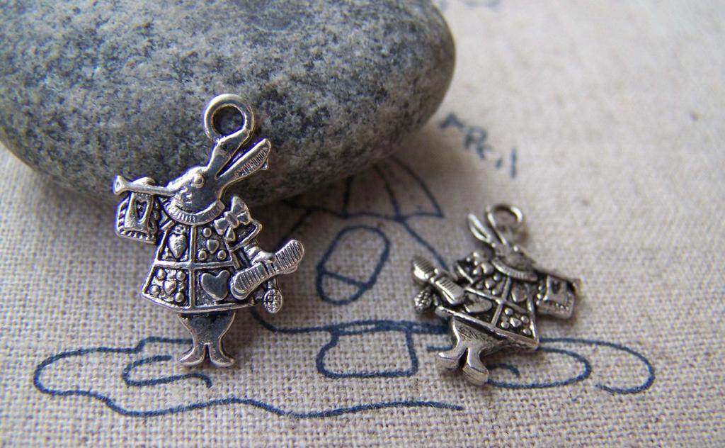 Accessories - 10 Pcs Of Antique Silver Rabbit Trumpeter Charms 16mm A1165