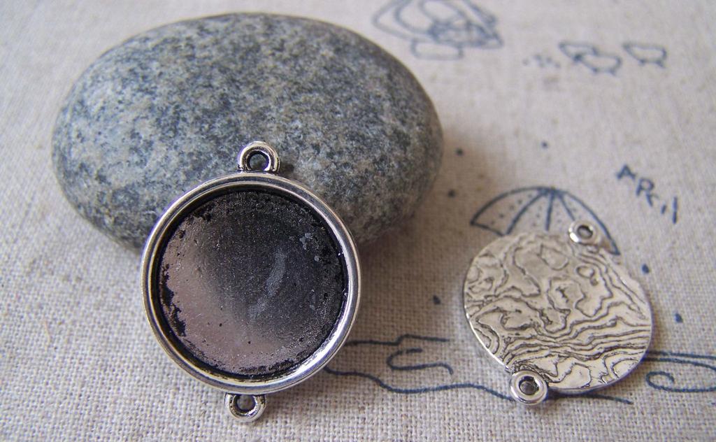 Accessories - 10 Pcs Of Antique Silver Round Cameo Base Setting Connector Match 18mm Cab A2216