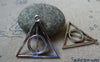 Accessories - 10 Pcs Of Antique Silver Triangle Circle Geometric Charms 31x32mm A5516