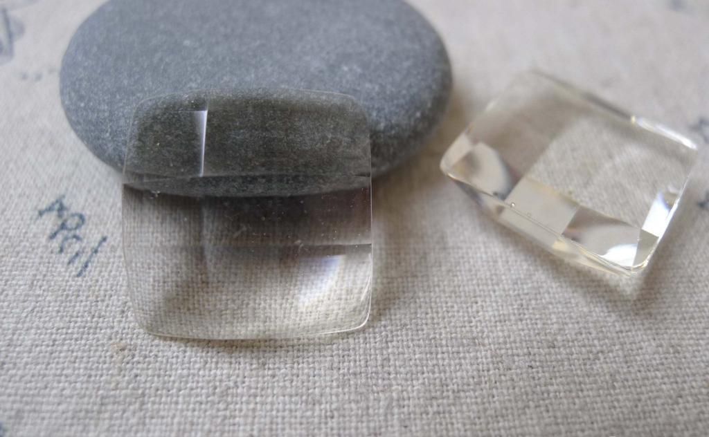 Accessories - 10 Pcs Of Plastic Dome Faceted Square Cameo Cabochon 20mm A7019
