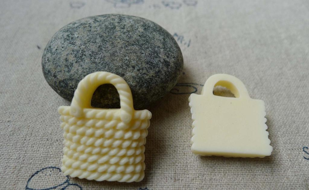 Accessories - 10 Pcs Of Resin Light Yellow Basketweave Handbag Cameo Size 23x26mm A5698