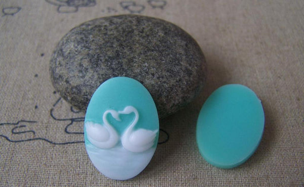 Accessories - 10 Pcs Of Resin Oval White Swan On Blue Cameo 18x25mm A4661