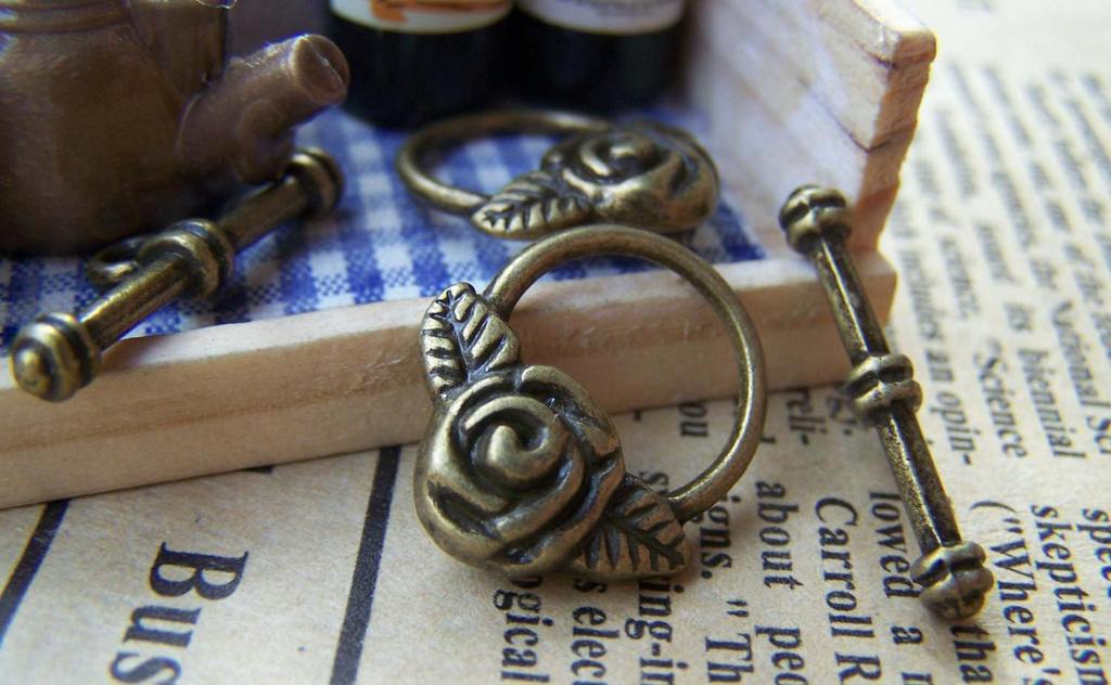 Accessories - 10 Sets Of Antique Bronze Rose Flower Toggle Clasps A218