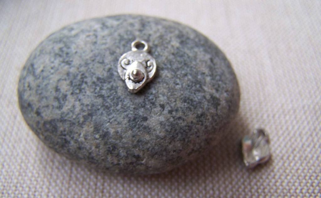 Accessories - 100 Pcs Of Antique Silver Head Shaped Decoration Charms 7x12mm A1182