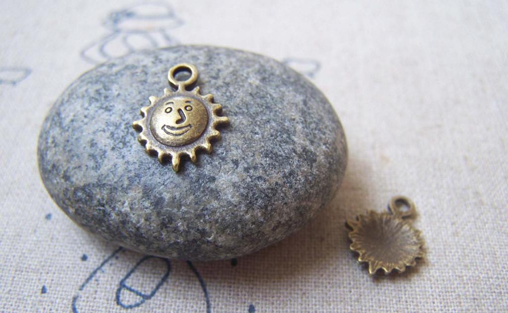 Accessories - 20 Pcs Antique Bronze Small Sun Face Celestial Charms 12x16mm A4737