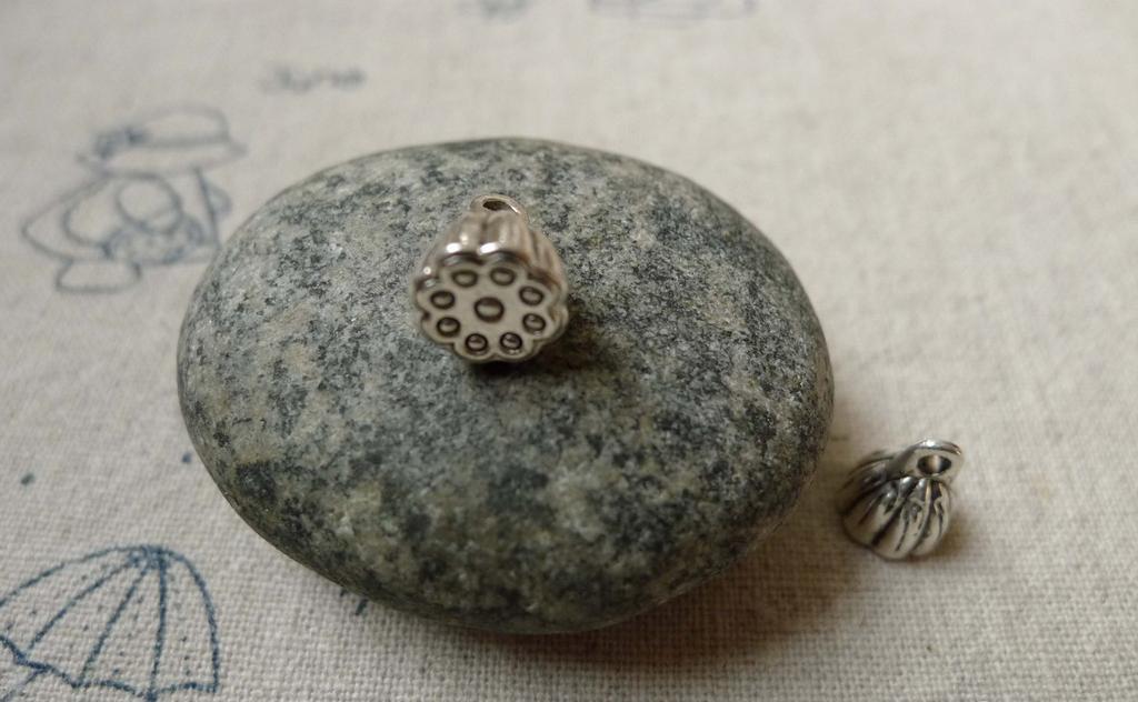 Accessories - 20 Pcs Antique Silver Seedpod Of Lotus Flower Charms 7.5x8mm A6423