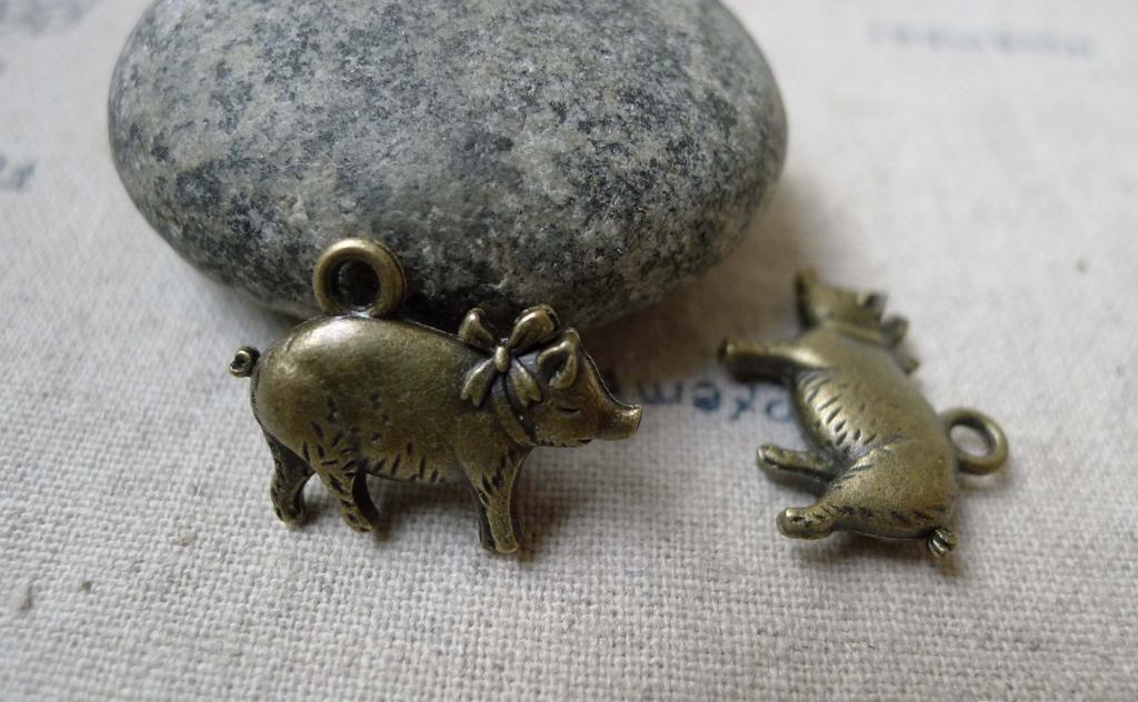 Accessories - 20 Pcs Of Antique Bronze 3D Pig Charms 16x21mm A6104
