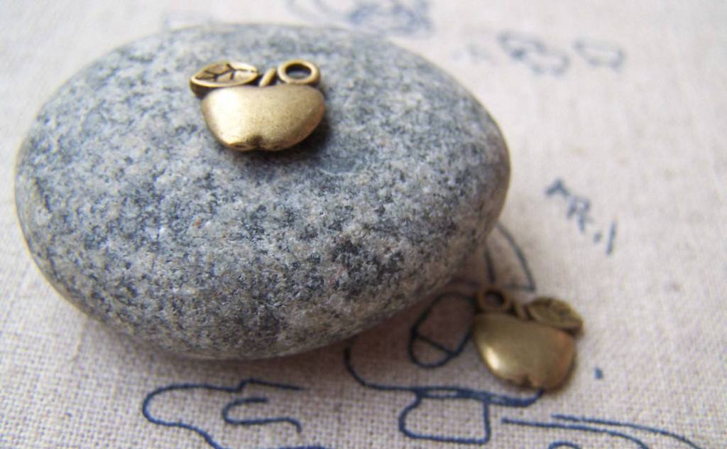 Accessories - 20 Pcs Of Antique Bronze Apple Charms 10x10mm A457