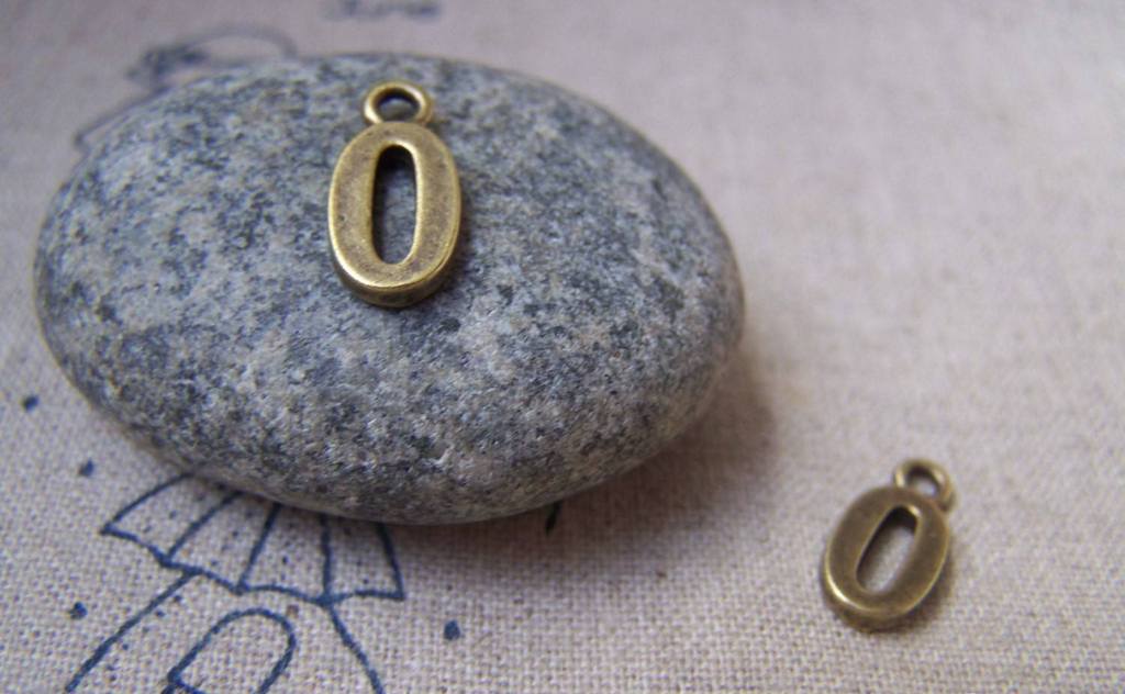 Accessories - 20 Pcs Of Antique Bronze Arabic Figure Number 0 Zero Charms 7x15mm A1765