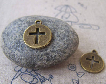 Accessories - 20 Pcs Of Antique Bronze Cross Filigree Round Cut Out Charms Pendant 14x17mm A4394