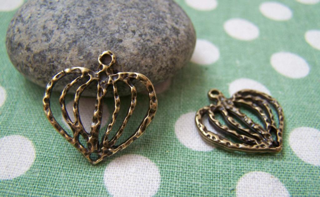 Accessories - 20 Pcs Of Antique Bronze Filigree Textured Heart Charms 21x21mm A1606
