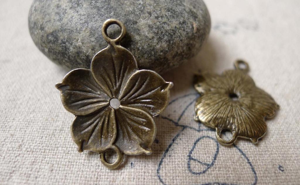 Accessories - 20 Pcs Of Antique Bronze Flower Connector Charms 20x26mm A6910