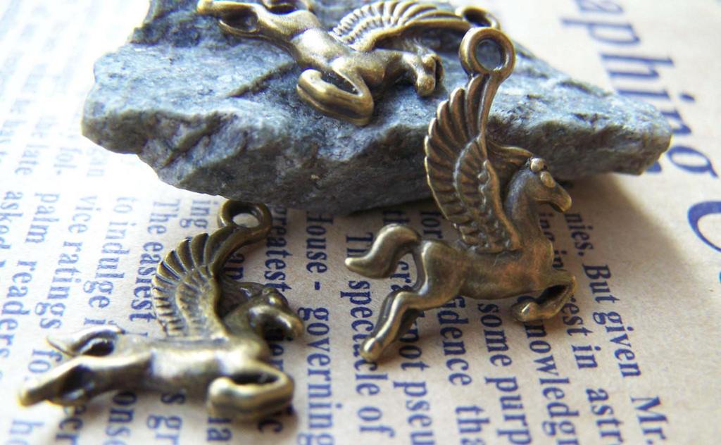 Accessories - 20 Pcs Of Antique Bronze Flying Horse Charms 15x17mm A3690