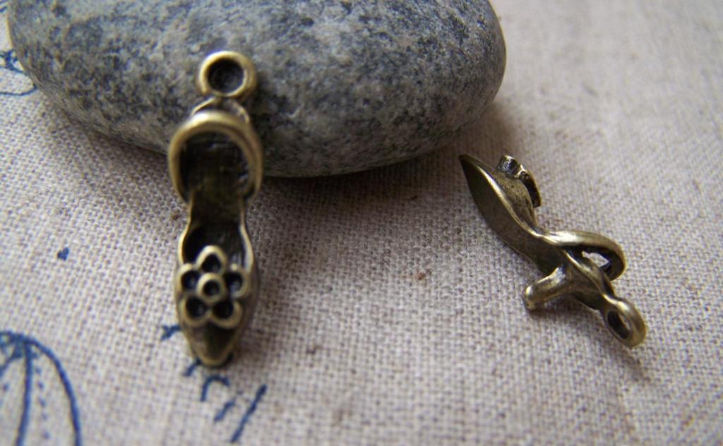 Accessories - 20 Pcs Of Antique Bronze High Heel Flower Sandals Shoes Charms 6x18mm A3283