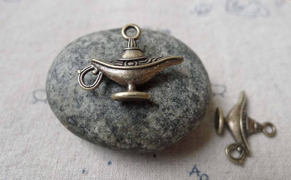 Accessories - 20 Pcs Of Antique Bronze Lamp Of Aladdin Charms 18x22mm A6787