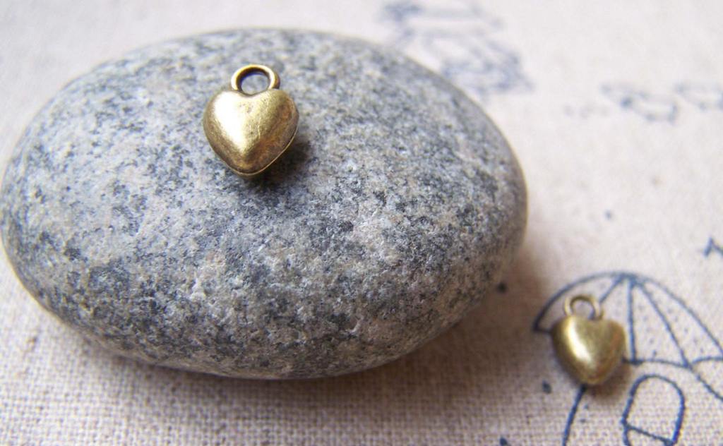 Accessories - 20 Pcs Of Antique Bronze Lovely 3D Heart Charms 7mm A1504