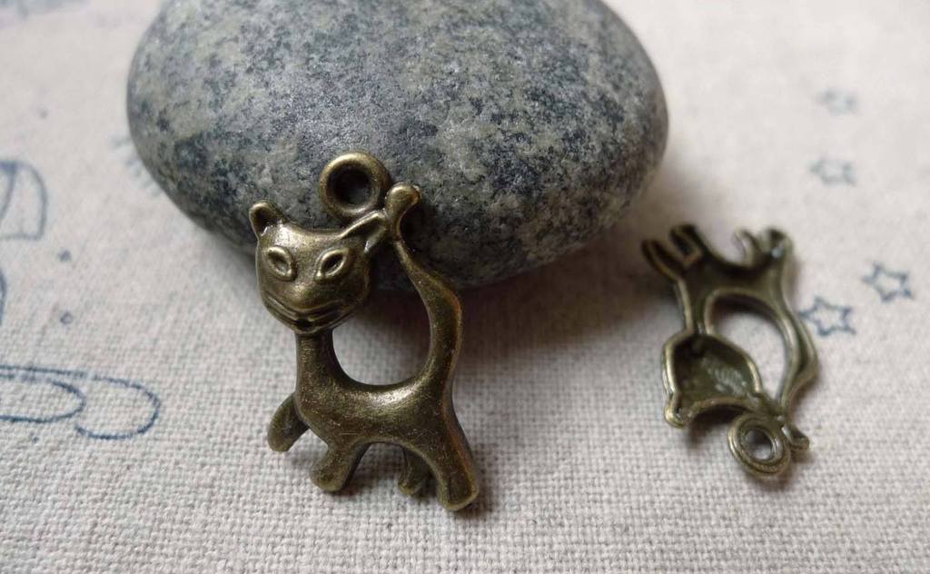 Accessories - 20 Pcs Of Antique Bronze Lovely Cat Charms 13x22mm A6397