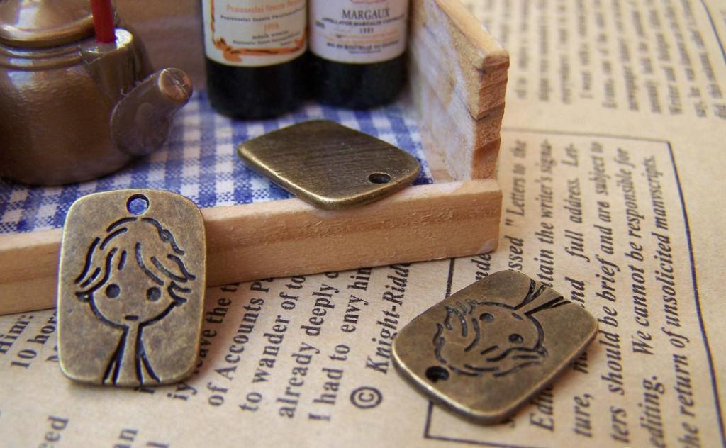 Accessories - 20 Pcs Of Antique Bronze Lovely Flat Boy Charms 13x17mm A3797