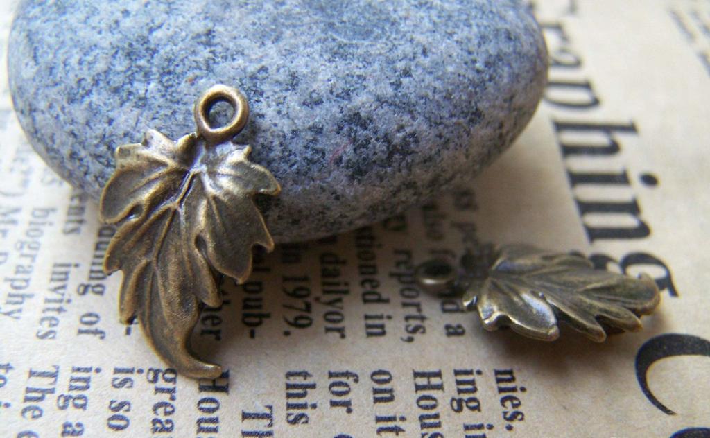Accessories - 20 Pcs Of Antique Bronze Lovely Leaf Connectors Charms 12x19mm A396