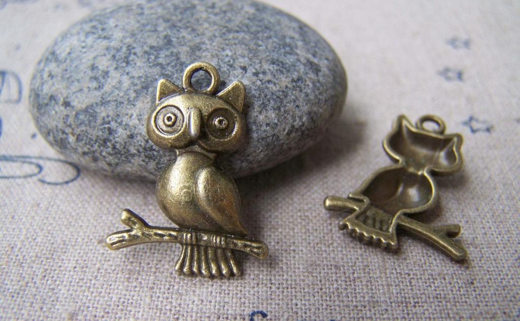 Accessories - 20 Pcs Of Antique Bronze Lovely Owl Charms 18x24mm A139