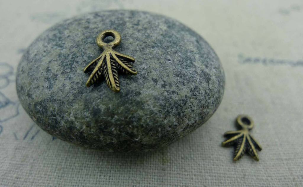 Accessories - 20 Pcs Of Antique Bronze Mini Leaf Charms 8x12mm A361