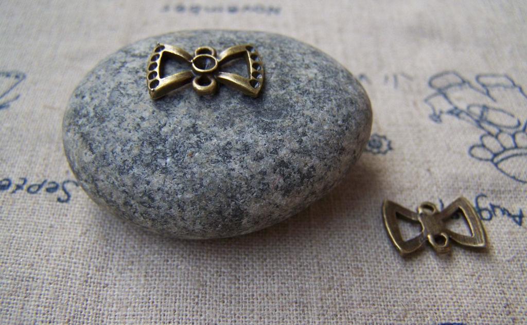 Accessories - 20 Pcs Of Antique Bronze Rhinestone Bow Tie Knot Connector 10x15mm A739