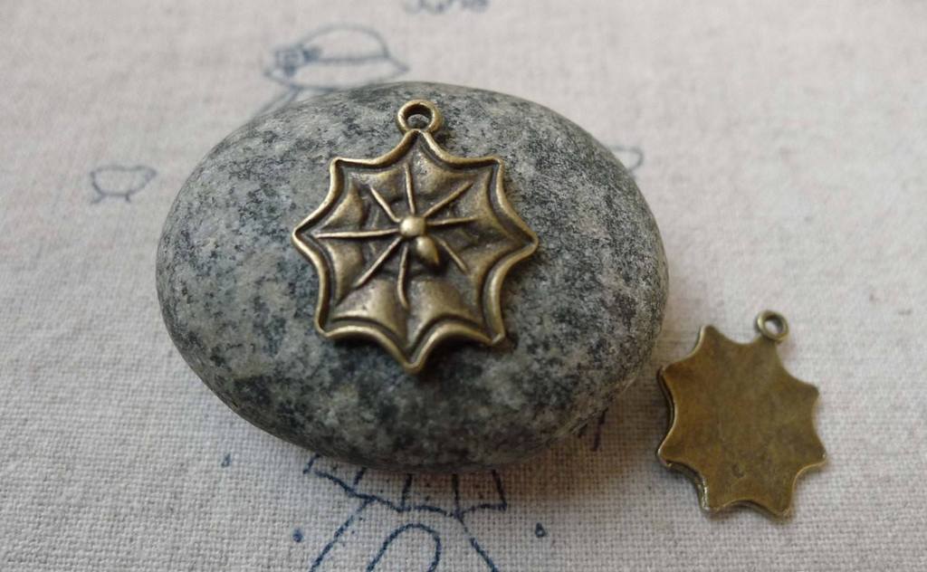 Accessories - 20 Pcs Of Antique Bronze Spider On The Net Charms 17x21mm A6486
