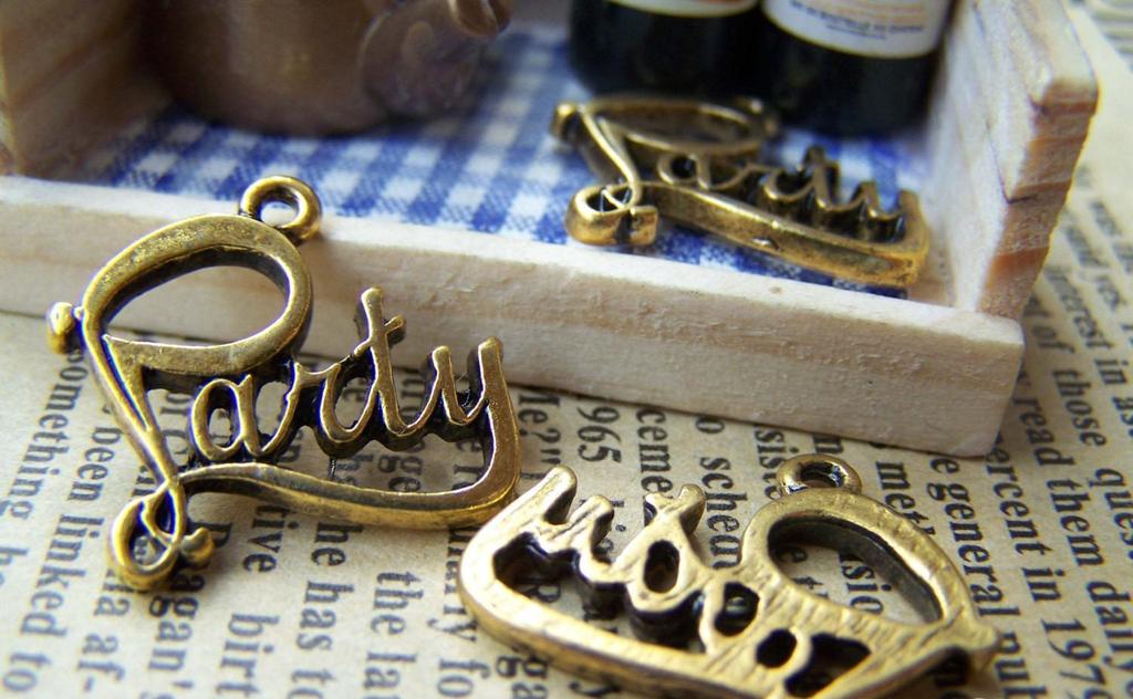 Accessories - 20 Pcs Of Antique Gold English Word Party Charms 19x20mm A1391