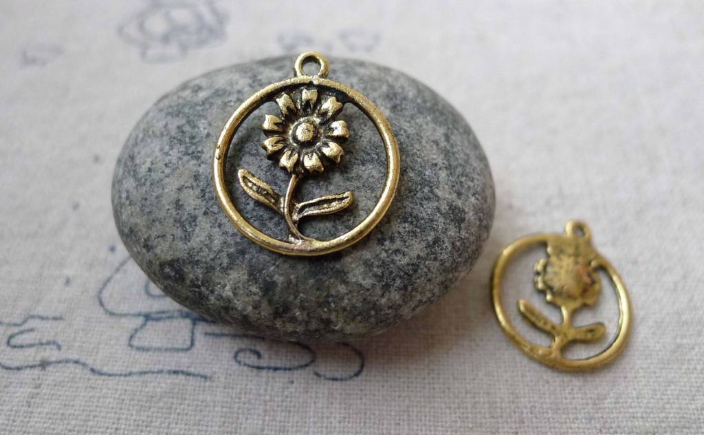 Accessories - 20 Pcs Of Antique Gold Flower Ring Charms 17.5mm A6704