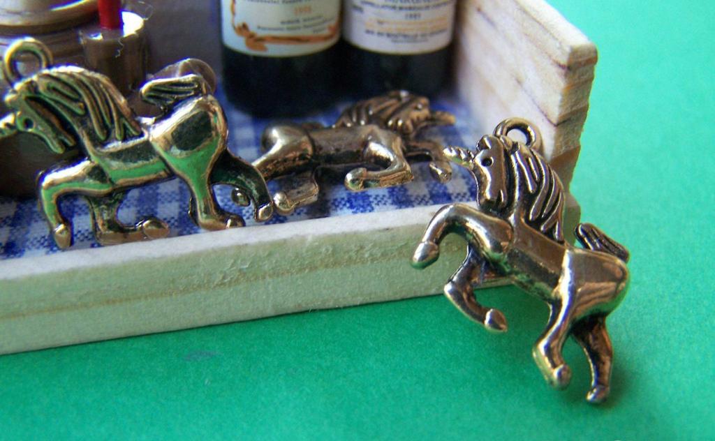 Accessories - 20 Pcs Of Antique Gold Unicorn Charms Pendants 17x24mm A3049