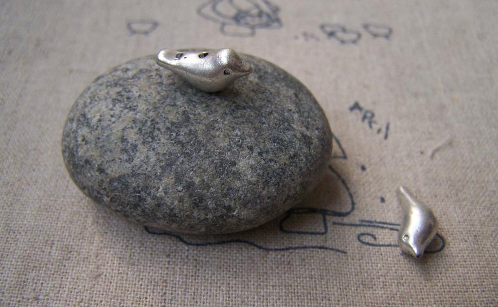 Accessories - 20 Pcs Of Antique Silver 3D Bird Spacer Beads Charms 7x15mm A823