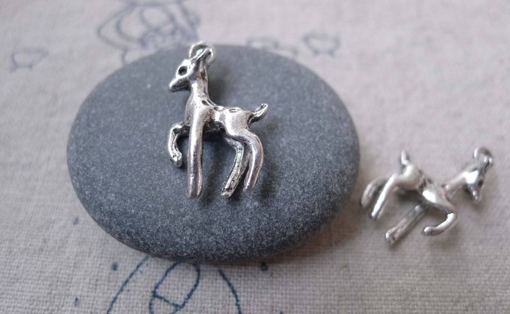 Accessories - 20 Pcs Of Antique Silver 3D Deer Charms 13x20mm A7566