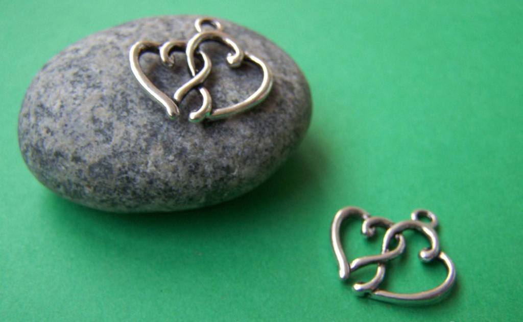Accessories - 20 Pcs Of Antique Silver Double Heart Charms 16x20mm A920
