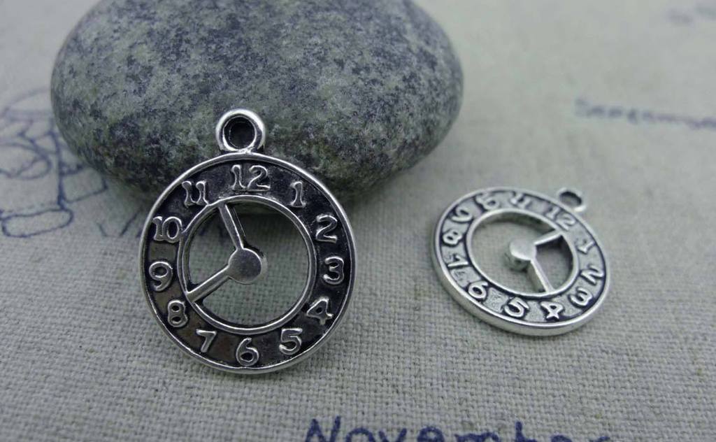Accessories - 20 Pcs Of Antique Silver Filigree Clock Charms 18mm A3407
