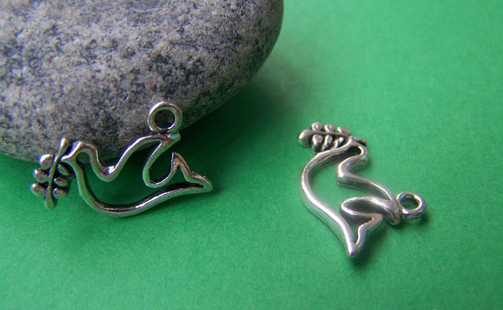 Accessories - 20 Pcs Of Antique Silver Filigree Dove Bird Charms 13x19mm A814