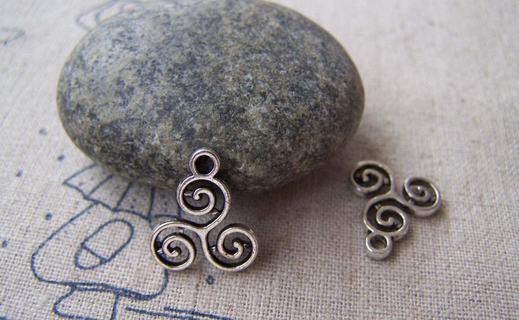 Accessories - 20 Pcs Of Antique Silver Filigree Flower Spiral Coiled Charms 13x16mm A1950