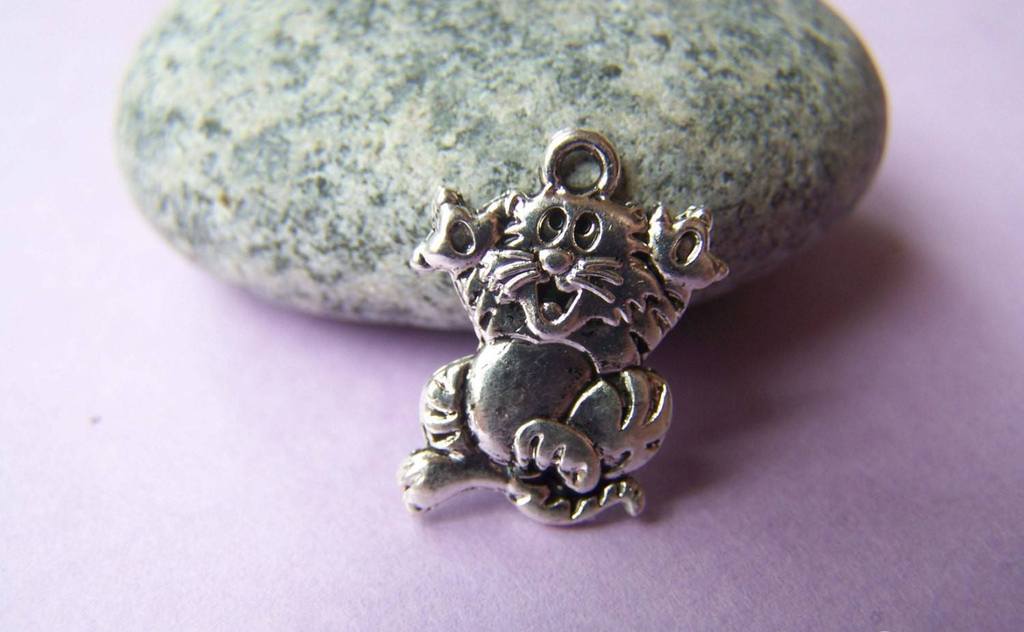 Accessories - 20 Pcs Of Antique Silver Kitten Cat Charms 13x17mm A1171