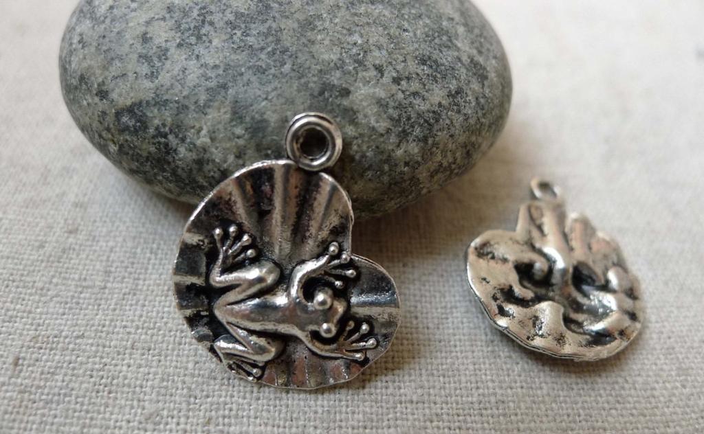 Accessories - 20 Pcs Of Antique Silver Leaping Frog On Lotus Leaf Charms 18x21mm A5824