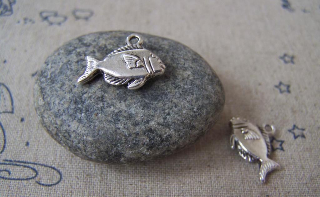 Accessories - 20 Pcs Of Antique Silver Lovely Salmon Fish Charms 10x18mm A4625