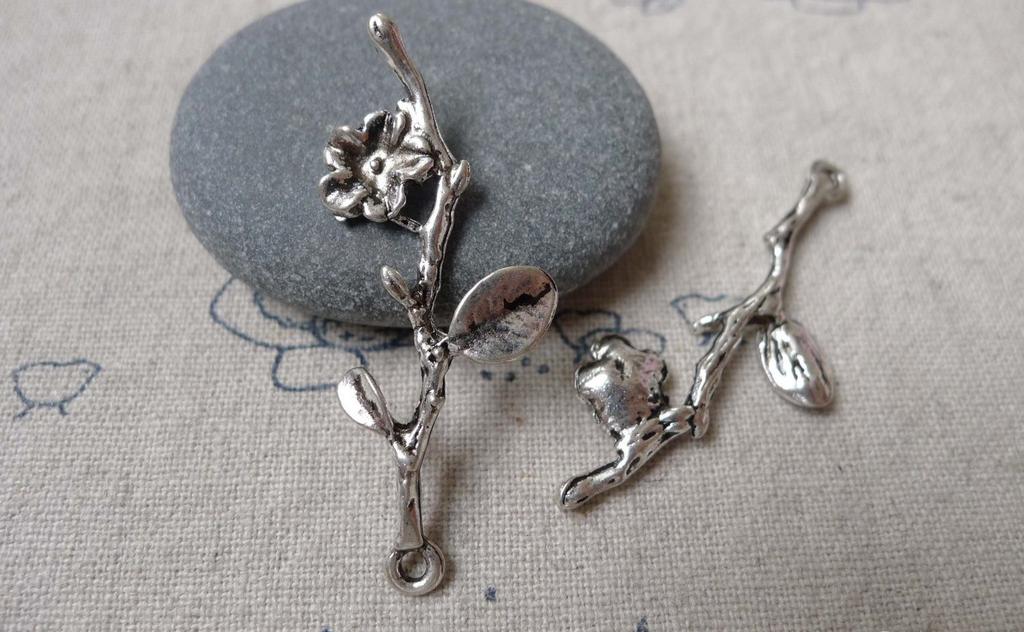 Accessories - 20 Pcs Of Antique Silver Pewter Flower Branch Charms 13x41mm A7175