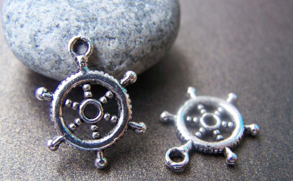 Accessories - 20 Pcs Of Antique Silver Rudder Charms 15x20mm A1274