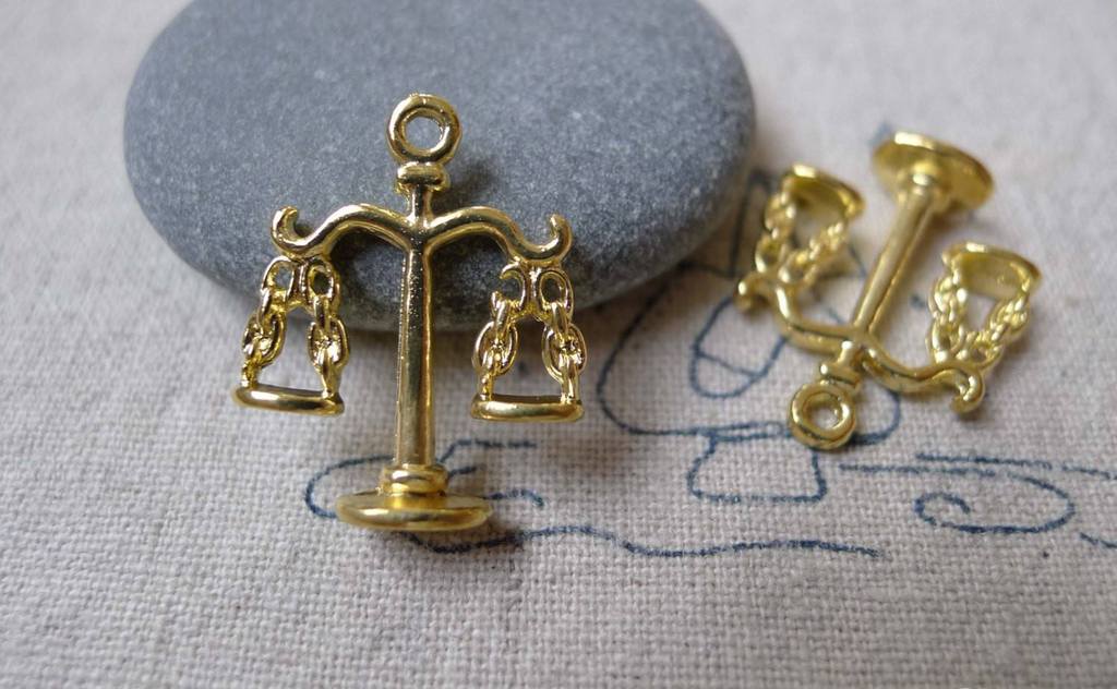Accessories - 20 Pcs Of Gold Tone Balance Scale Charms 17x22mm A7283