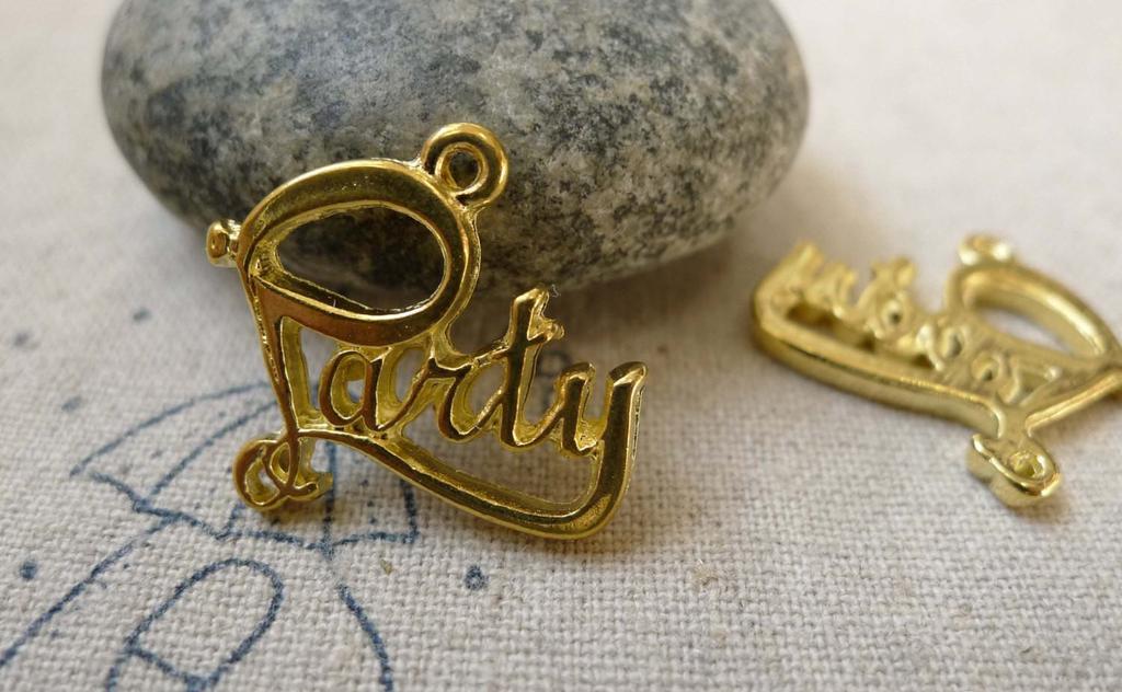 Accessories - 20 Pcs Of Gold Tone English Word Party Charms 19x20mm A6310