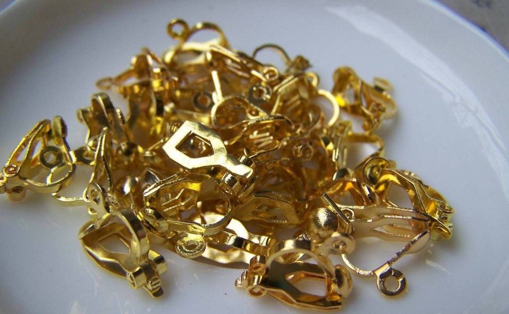 Accessories - 20 Pcs Of Lovely Filigree Gold Tone Ear Clips 12mm A2116