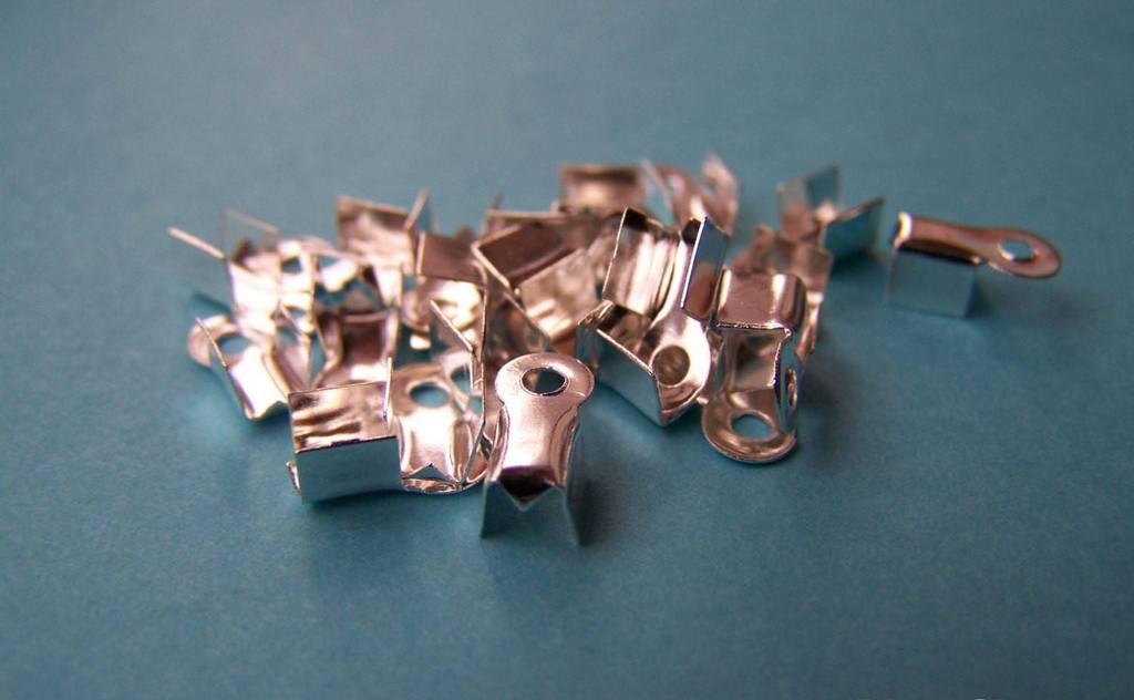 Accessories - 200 Pcs Of Silver Tone Fold Over Crimp Head Clasps Medium Size 4x8.5mm A2110
