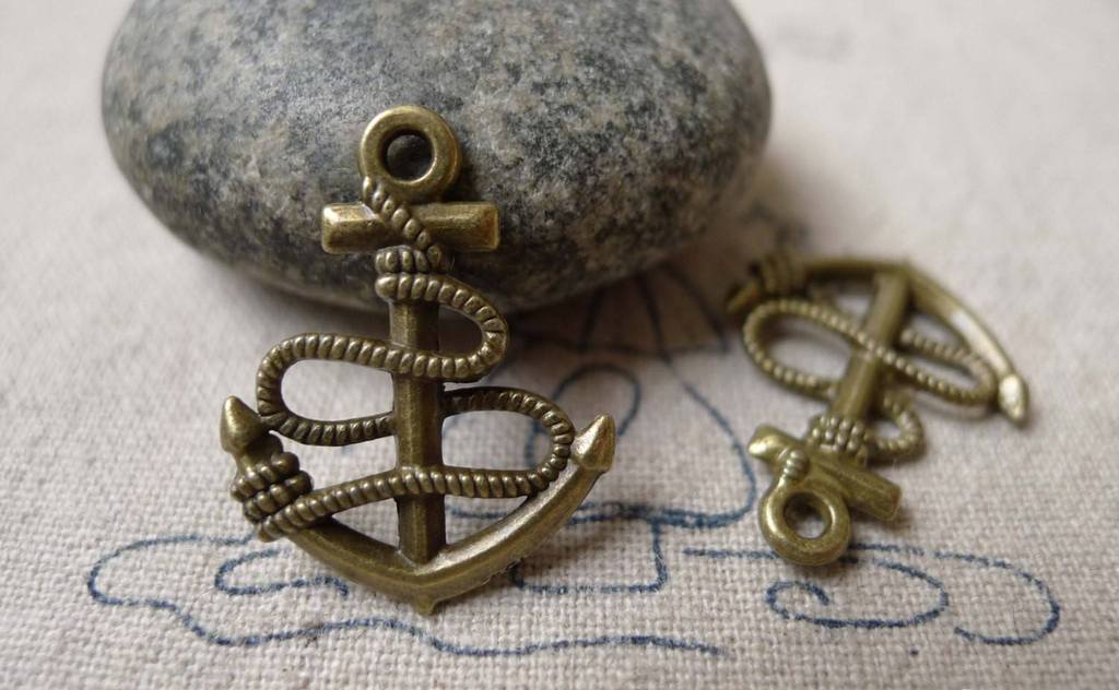 Accessories - 30 Pcs Of Antique Bronze Coiled Anchor Charms 18x24mm A6904