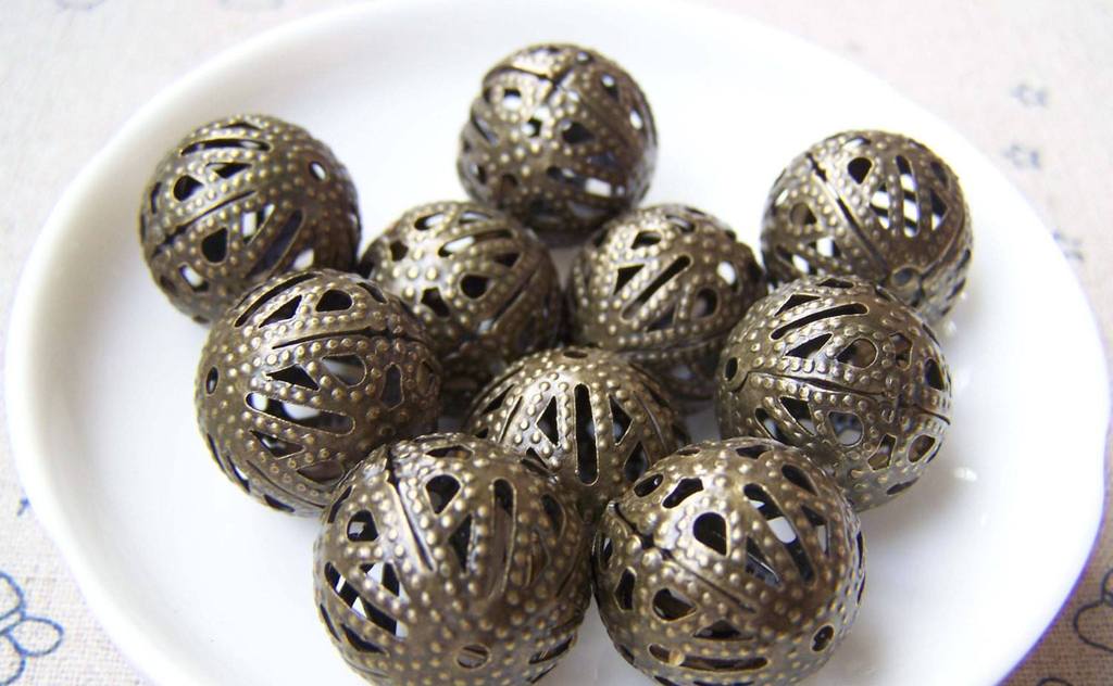Accessories - 30 Pcs Of Antique Bronze Filigree Ball Spacer Beads Size 18mm A2719