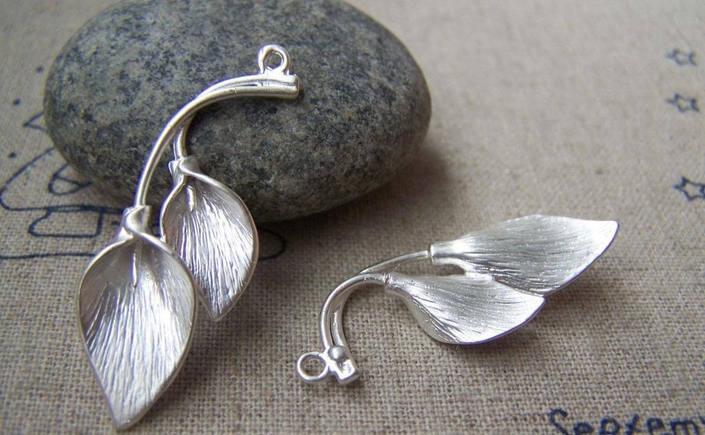 Accessories - 4 Pcs Matte Silver Brass Calla Lily Flower Charms Pendants 14x33mm A1028