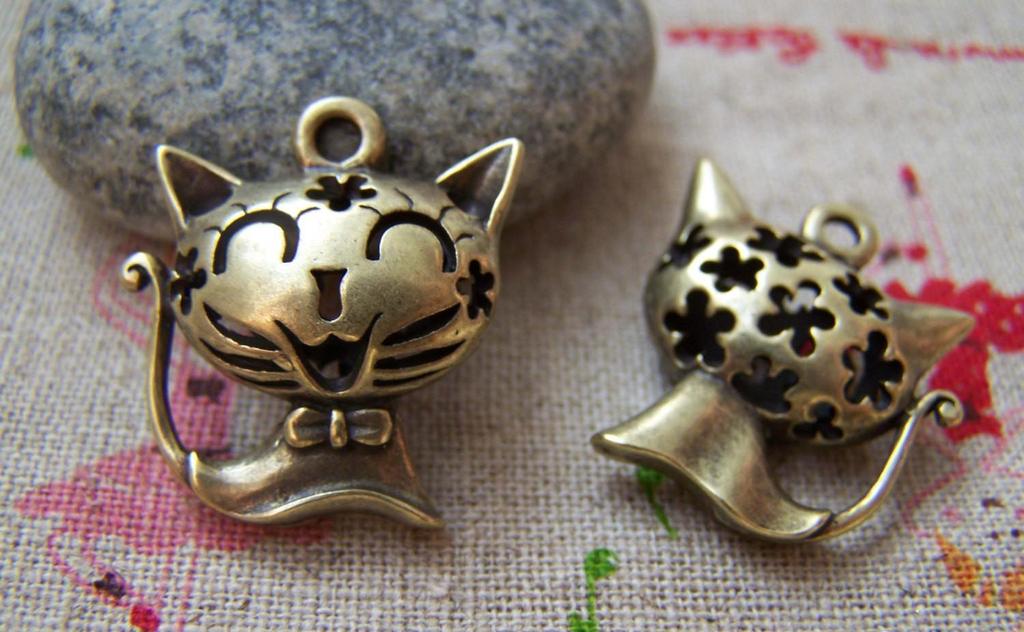 Accessories - 4 Pcs Of Antique Bronze Filigree Smile Cat Pendants Charms 20x21mm A1803